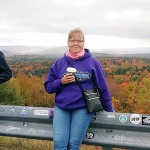 Meet your Posher, Becky